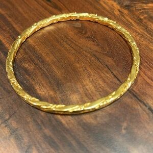 Monet Vintage Elegant Gold Bangle Bracelet